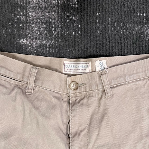 Classic Khaki Old Navy 31/32 - Picture 5 of 5